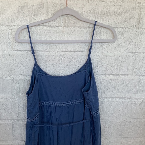 Motherhood Maternity Crochet Blue Maxi Dress size Medium - Picture 7 of 9